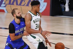 Erstes Spiel nach Protest: Schröder verliert mit OKC - Bucks im Halbfinale