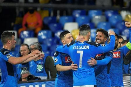 Napoli-Spieler verbringen zweiwöchige Quarantäne im Hotel