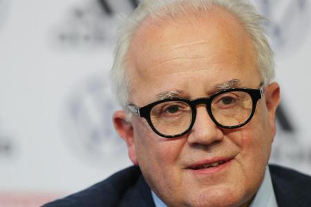 DFB-Präsident Keller besucht JSA: 