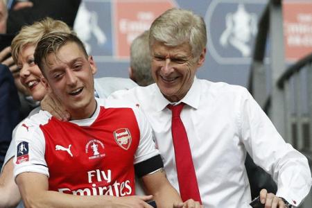 Wenger: Özils Abstieg 