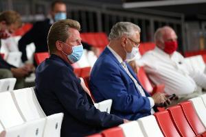 Holz hofft auf Wirtschaftshilfe der Regierung: "Das müssen wir prüfen"