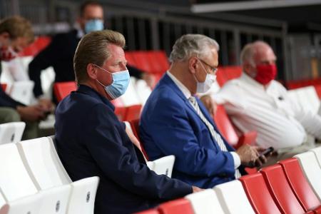 Holz hofft auf Wirtschaftshilfe der Regierung: 