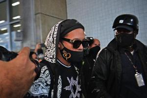 Brasilien: Ex-Fußballstar Ronaldinho mit Corona infiziert