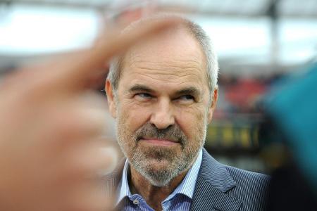 Holzhäuser zu Seifert-Nachfolge: 