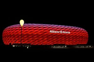 Allianz Arena leuchtet vor Supercup in Magenta