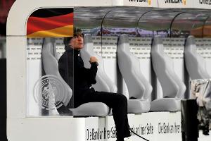 Nations League in der Schweiz: Leno im Tor - und viele Fragezeichen