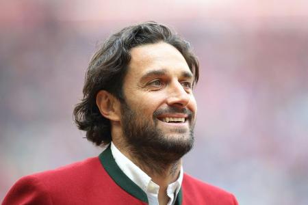 Ehemaliger Bayern-Stürmer Luca Toni erhält Trainerlizenz