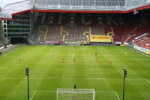 3. Liga: Eröffnungsspiel vor 4985 Zuschauern