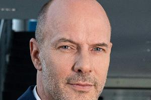 Sport1 verlängert Verträge von Schröder und Kirschenhofer