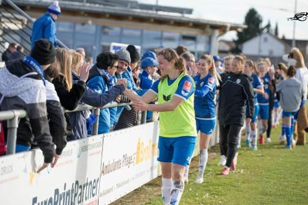Frauenfußball-Bundesliga: Sand darf vor bis zu 250 Zuschauern spielen