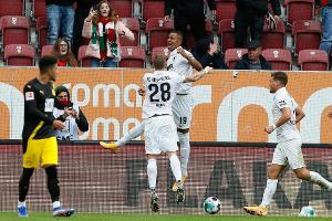 Dämpfer für Dortmund, Augsburg erstmals Tabellenführer