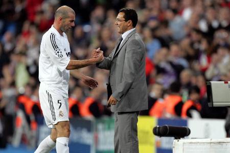 TRAINER: Vanderlei Luxemburgo (re.)