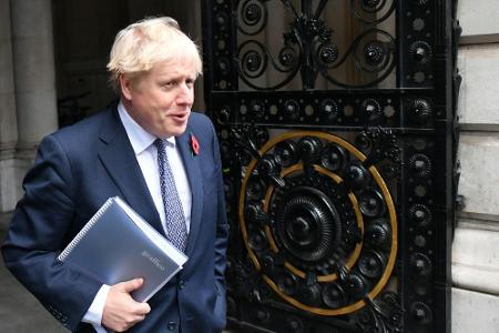 Johnson stellt Zuschauer-Rückkehr in Aussicht