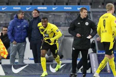 Favre lässt Einsatz von Moukoko offen