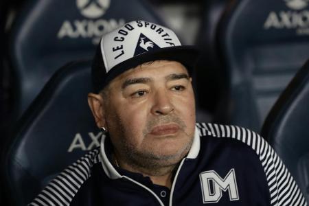 Blutgerinnsel im Hirn: Operation bei Maradona