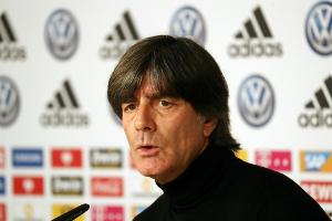 Löw prangert Terminhatz an: "Vieles wird auf dem Rücken der Spieler ausgetragen"