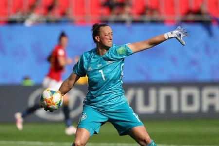 Zwillingsmama Schult: Torwarttraining hinterlässt neue Spuren