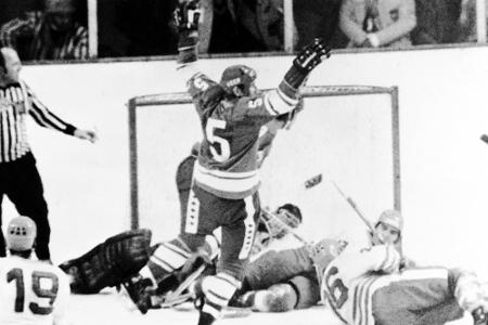 Das SID-Kalenderblatt am 2. November: Eishockey mit Maske