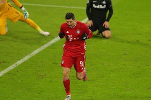 71. Lewandowski-Tor: Titelverteidiger Bayern als Gruppensieger im Achtelfinale