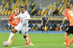 Plea bei Gladbach zunächst auf der Bank - Lazaro beginnt