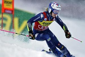 Riesenslalom wegen starken Schneefalls auf Montag verschoben