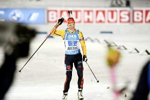 Biathlon: Eckhoff gewinnt Verfolger, Herrmann fällt zurück