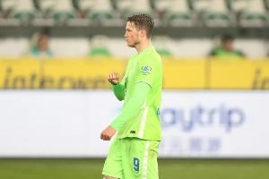 Weghorst schießt Wolfsburg auf Rang vier