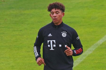 Ersetzte Sarr positionsgetreu, hatte ähnlich viele Probleme wie der Franzose. Rückte zwar mutig mit nach vorne, fehlte dann ...