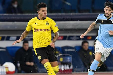 Sammelte seine Ballaktionen überwiegend auf tieferer Position im Mittelfeld. Blieb deshalb in der Schlussphase praktisch ohn...