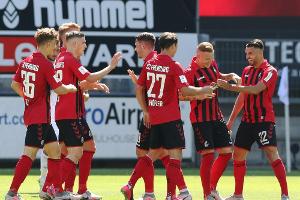 Erster Sieg seit dem Saisonstart: Freiburg stoppt Talfahrt