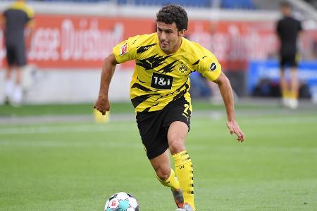 Verlor Gegenspieler Sosa oft aus den Augen. Viele Stuttgarter Angriffe fanden über seine Seite statt. Setzte im Spiel nach v...