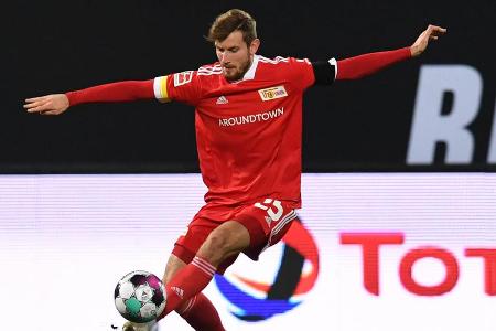 Verteidigte auf der linken Seite mitunter zu ungestüm, gab so teilweise Räume für die BVB-Angreifer frei. Sammelte im Vorwär...