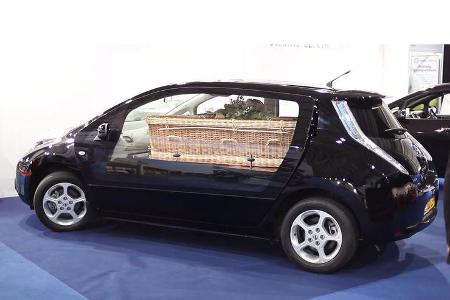 Nissan Leaf Leichenwagen Elektroauto