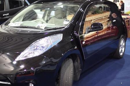 Nissan Leaf Leichenwagen Elektroauto