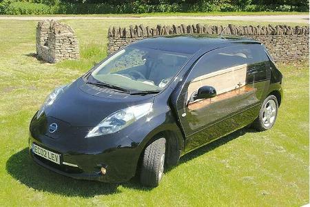Nissan Leaf Leichenwagen Elektroauto