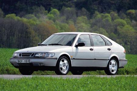 Saab 900 Front