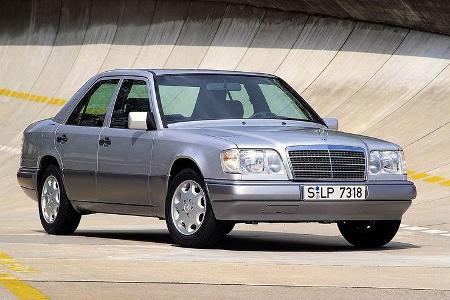 Mercedes-Benz 300E W 124 Front