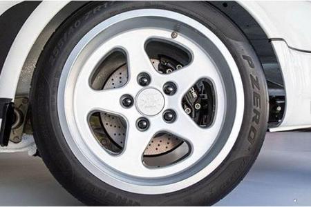 10/2018, Lanzante Porsche 930 mit Formel-1-Motor