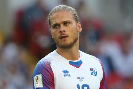 Rurik Gislason, der isländische Frauenschwarm, wurde in den letzten Tagen als Social-Media-Phänomen gefeiert. Dabei folgen i...