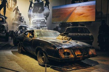 Main Force Patrol V8 Interceptor