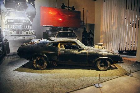 Main Force Patrol V8 Interceptor