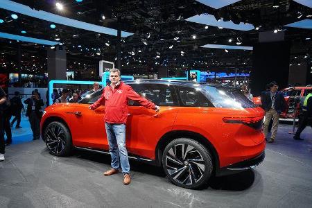 Contra VW ID. Roomzz - Gerd Stegmaier: Schöne Studie mit zukunftsweisendem Elektroantrieb und möglicher Riesenbatterie (111 ...