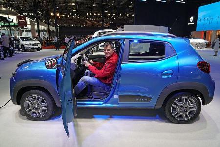 Der Renault K-ZE ist ziemlich eng und riecht innen stark nach Klebstoff.