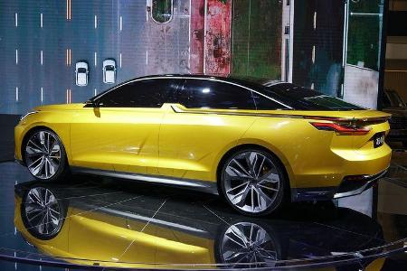 Und es sieht unglaublich lang aus, ist aber angeblich nur 4,6 Meter lang.