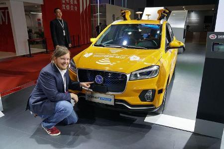 Pro Hanfeng e-Pilot - Luca Leicht: Ist doch schön, wie das traditionelle Pferd im Logo mit der Technik zum autonom Fahren ko...