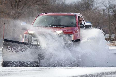 Ford F-350 Snowplow