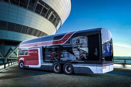 Porsche 935 Renntransporter