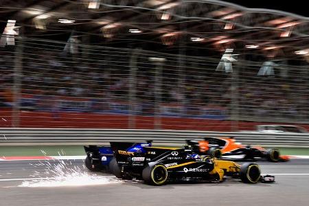 Jolyon Palmer - Marcus Ericsson - Fernando Alonso - GP Bahrain 2017 - Formel 1