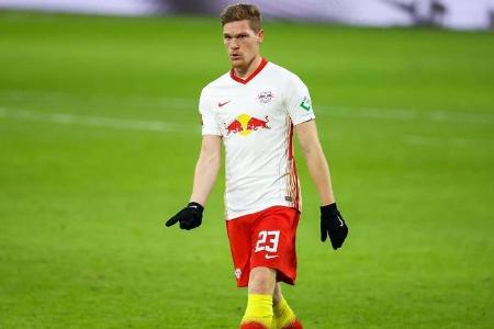 Gab seine Seite wiederholt leichtfertig preis. Wirkte gerade beim schnellen Überlaufen teilweise überfordert. Das 0:1 wurde ...