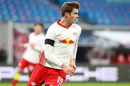 Hing in der Sturmspitze größtenteils in der Luft und hatte nur wenige Szenen im Offensivspiel. Markierte mit seinem einzigen...